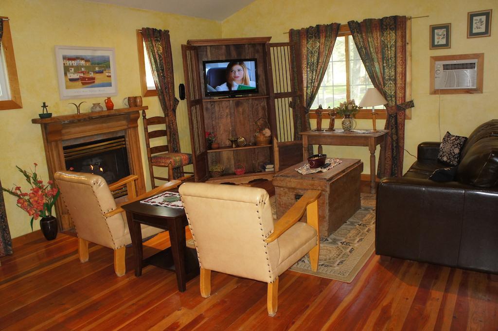 Fairmont Mountain Bungalows Fairmont Hot Springs Værelse billede