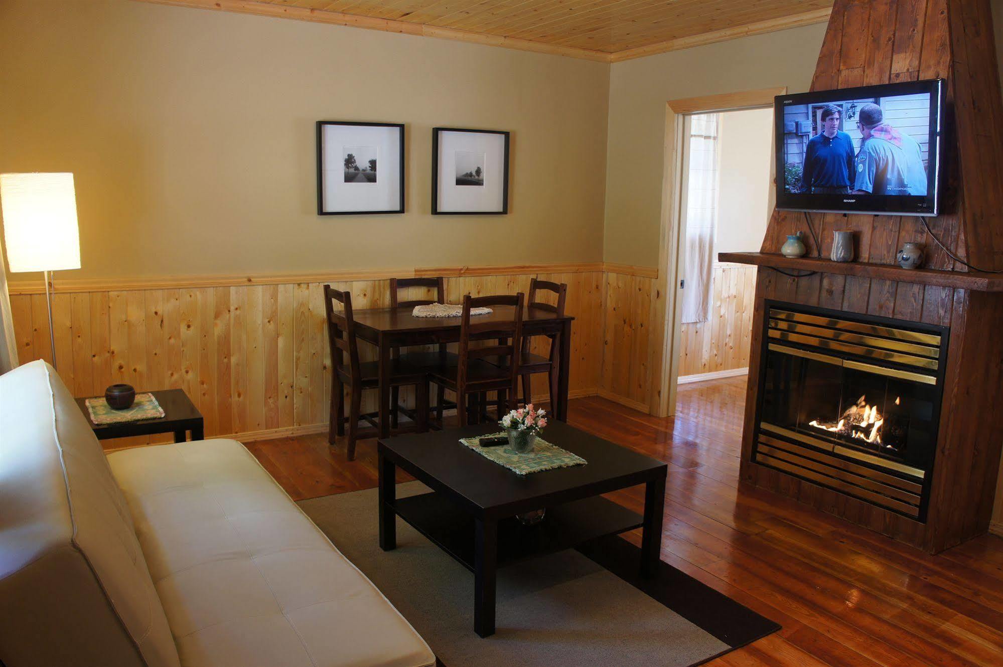 Fairmont Mountain Bungalows Fairmont Hot Springs Eksteriør billede