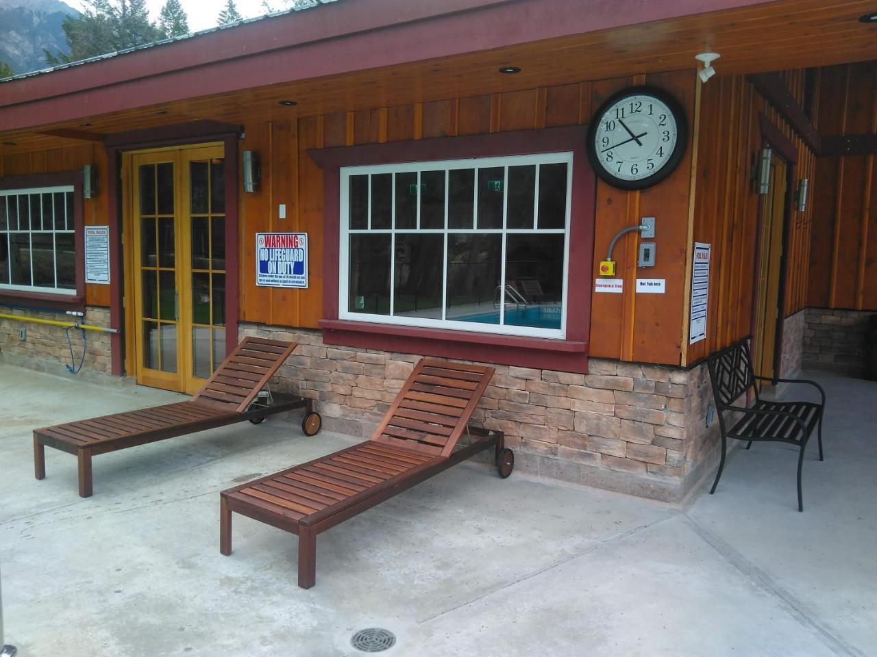 Fairmont Mountain Bungalows Fairmont Hot Springs Eksteriør billede